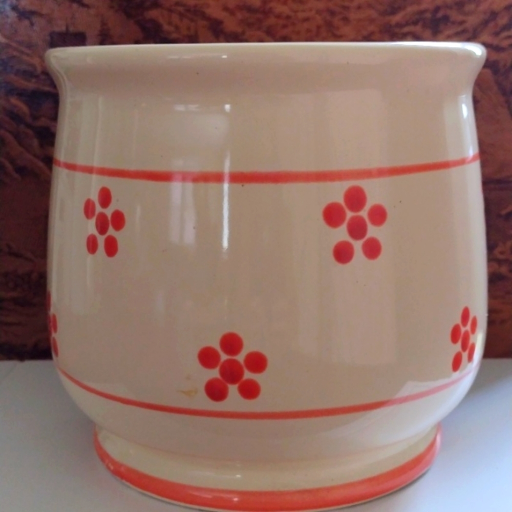 Planter  Porcelain 6 1/2  inches tall & 6 1/2 inches wide  Like new